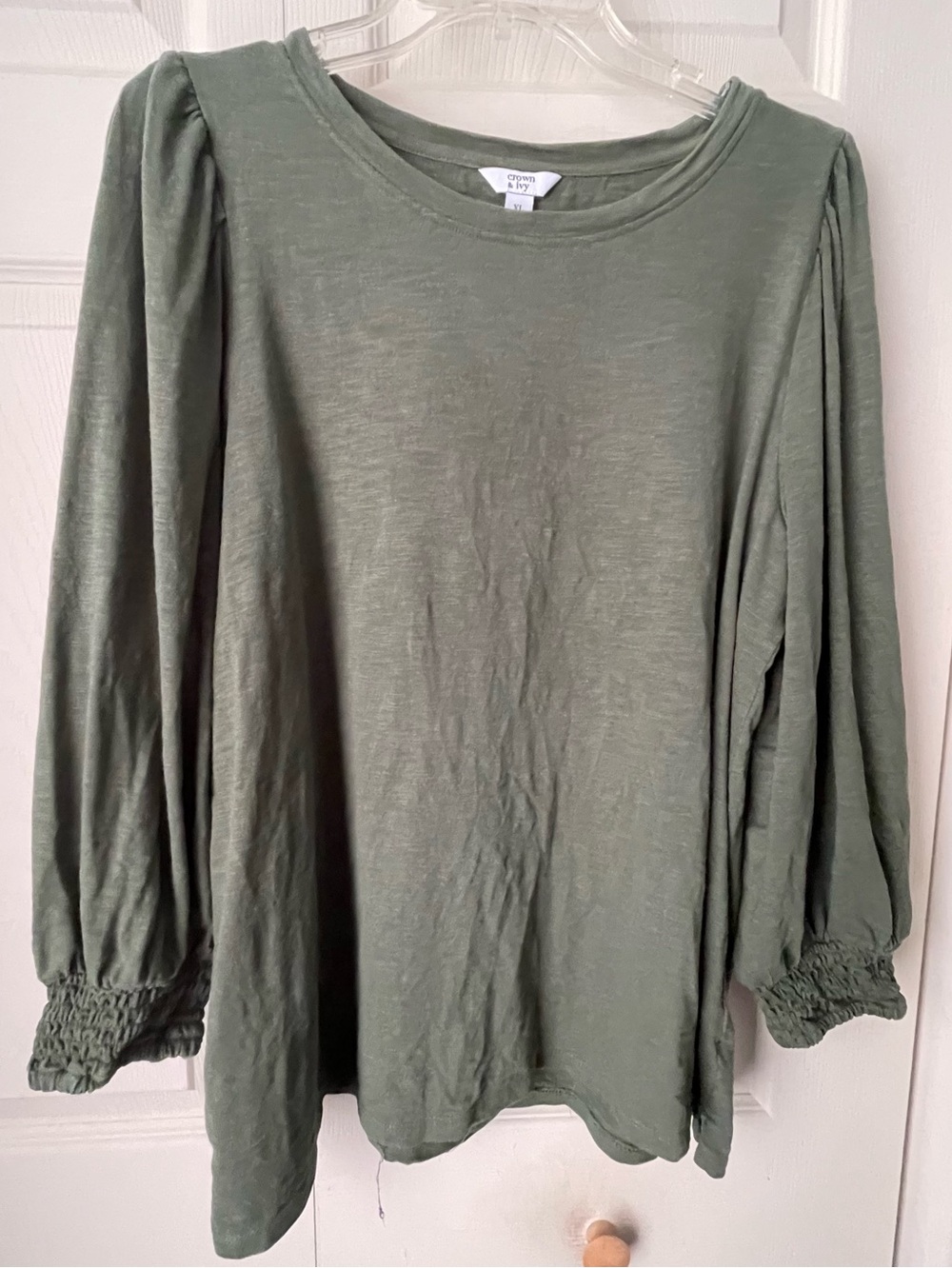 Crown & Ivy top, olive